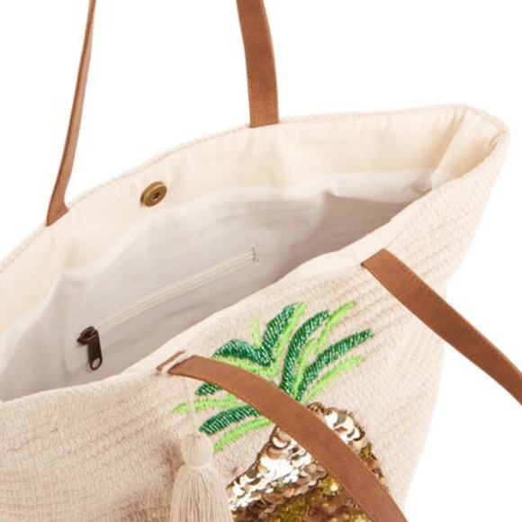Embellished Pineapple Woven Tote Bag - Picture 2 of 4